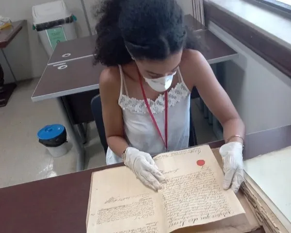 Raquel Oliveira no Arquivo Histórico do Exército